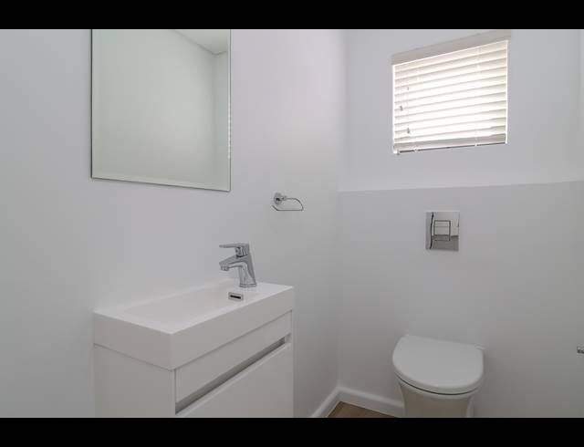 3 BEDROOM TOWNHOUSE TO LET IN HOUT BAY CENTRAL